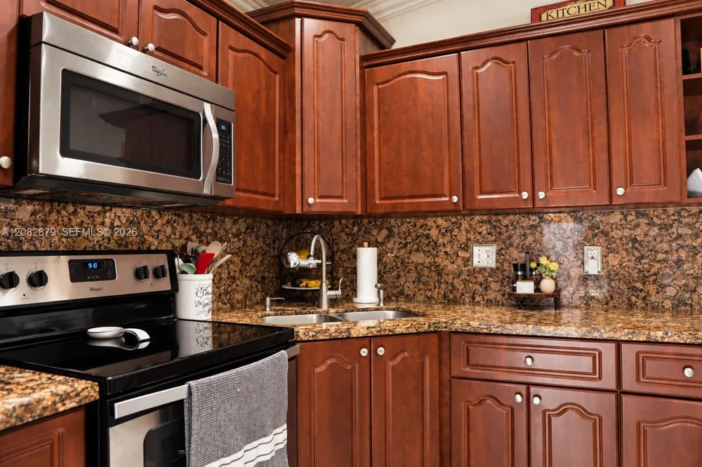 7001 W 35th Ave #290 Hialeah, FL 33018