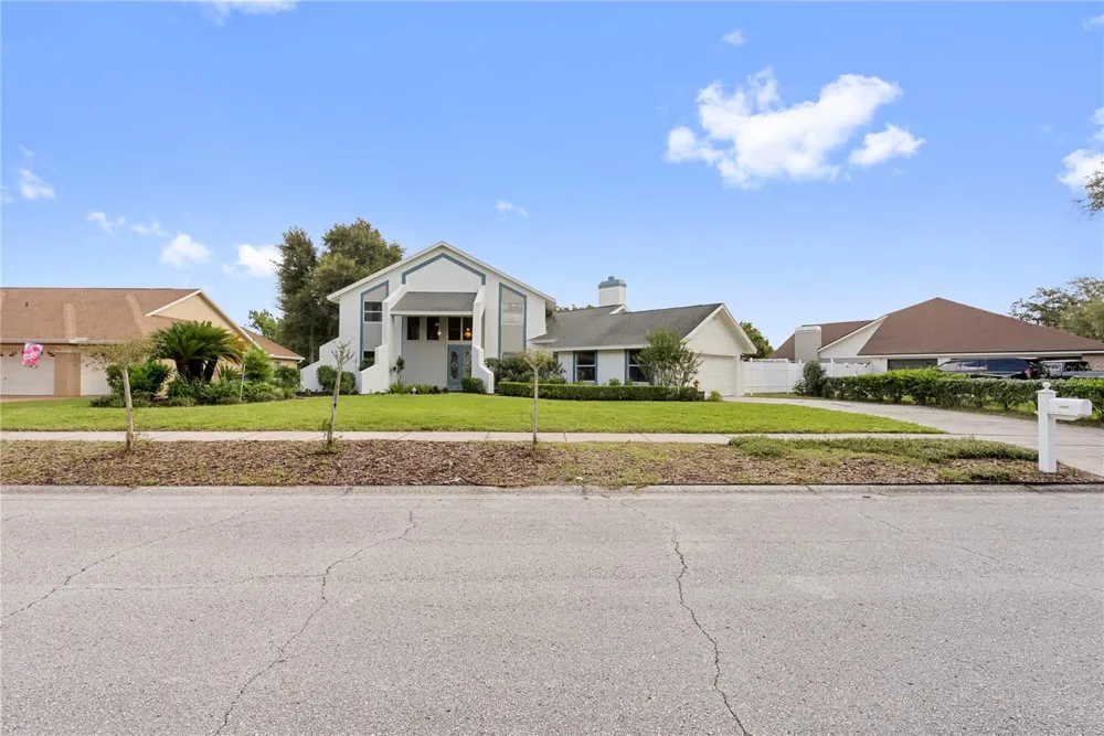 17919 CLEAR LAKE DRIVE Lutz, FL 33548