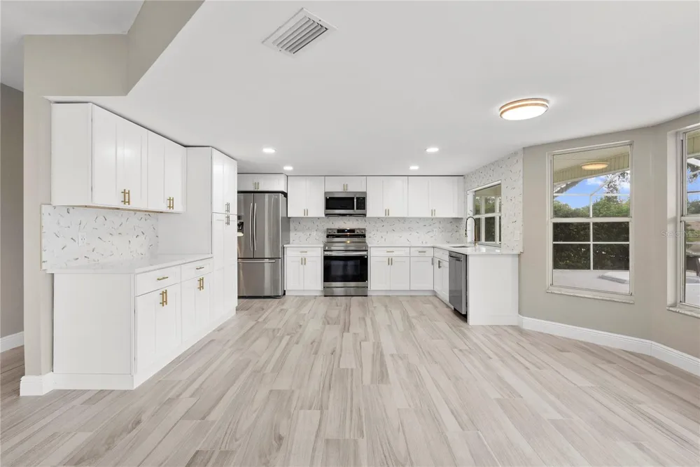17919 CLEAR LAKE DRIVE Lutz, FL 33548