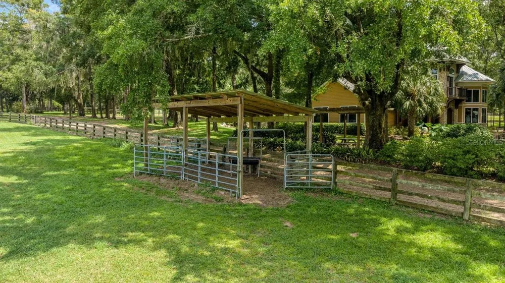 19505 NW 184TH TERRACE High Springs, FL 32643