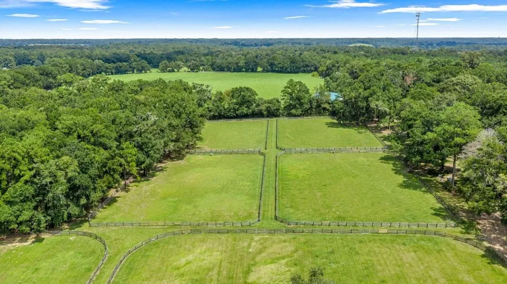 19505 NW 184TH TERRACE High Springs, FL 32643