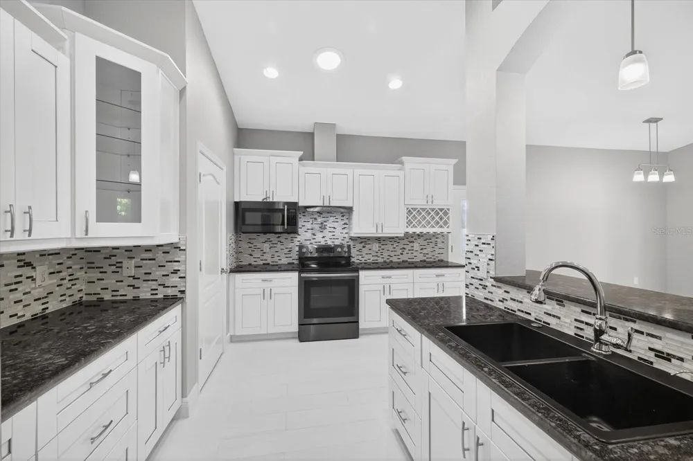 8914 LYNN AVENUE Tampa, FL 33604