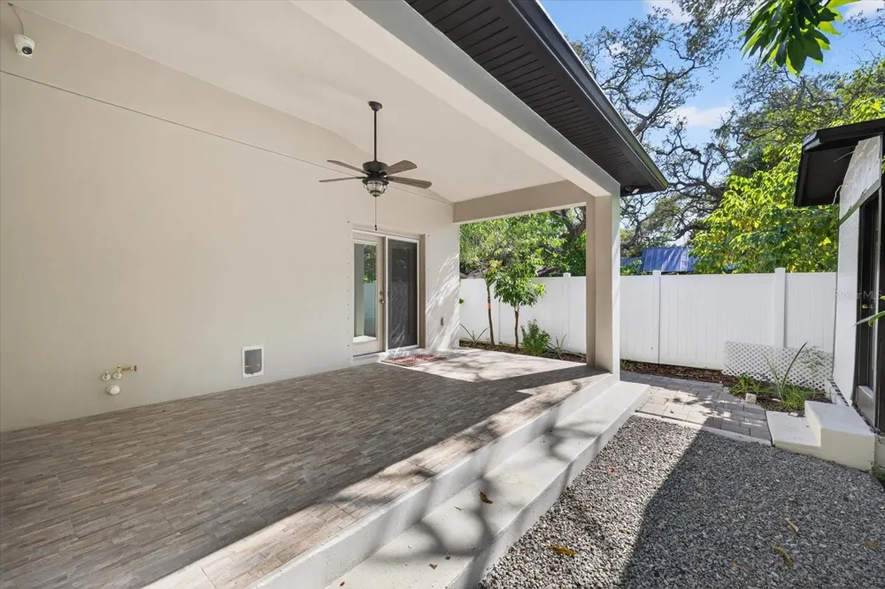 8914 LYNN AVENUE Tampa, FL 33604