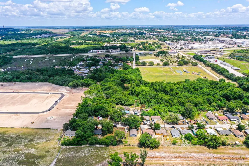 225 W NORTHSIDE DRIVE Lake Wales, FL 33853