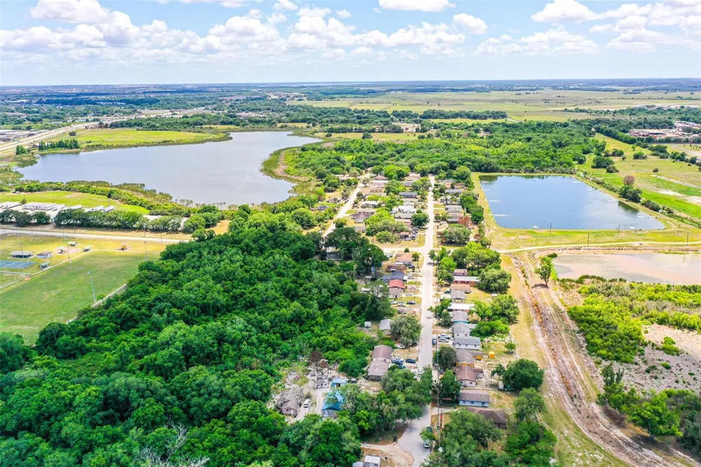 225 W NORTHSIDE DRIVE Lake Wales, FL 33853