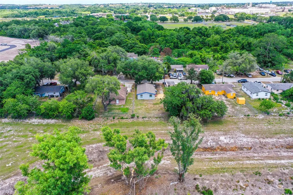 225 W NORTHSIDE DRIVE Lake Wales, FL 33853