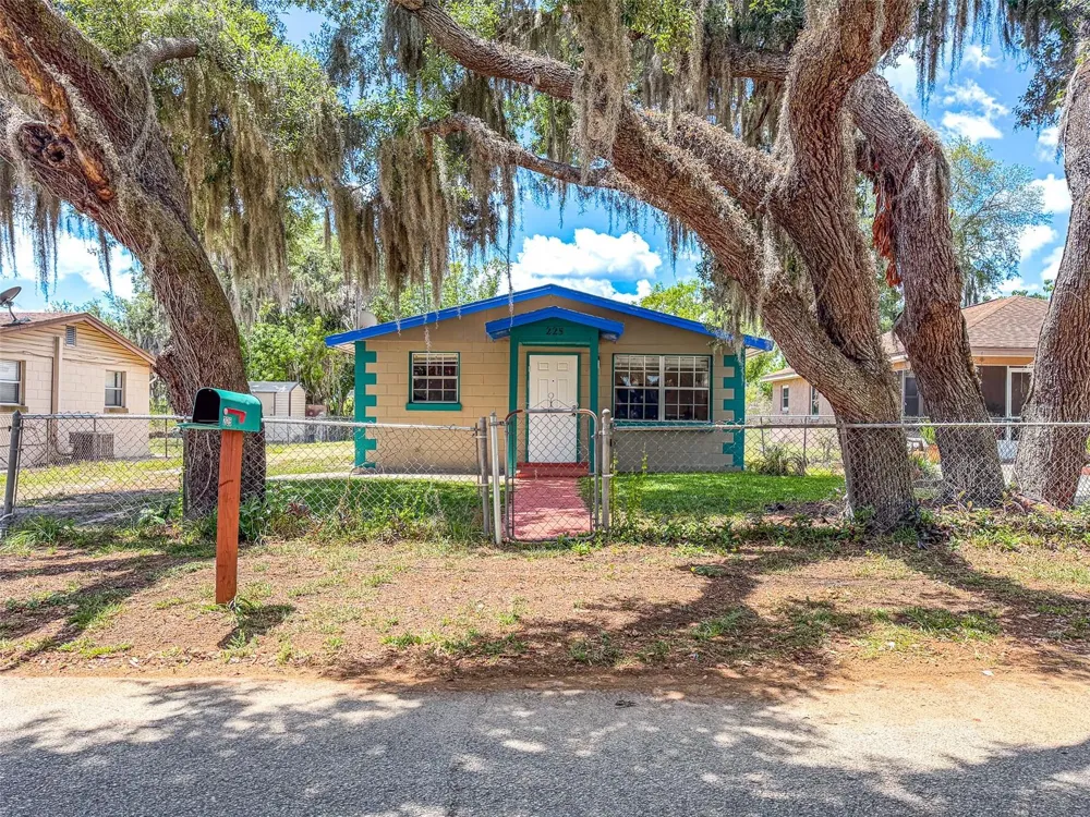 225 W NORTHSIDE DRIVE Lake Wales, FL 33853