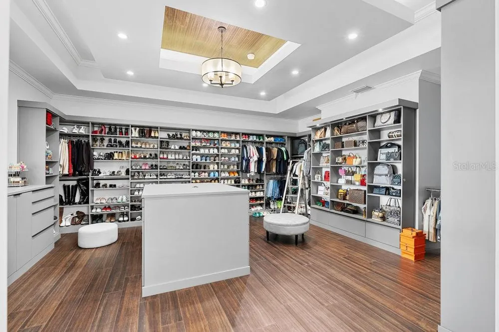 9226 CHARLES E LIMPUS ROAD Orlando, FL 32836