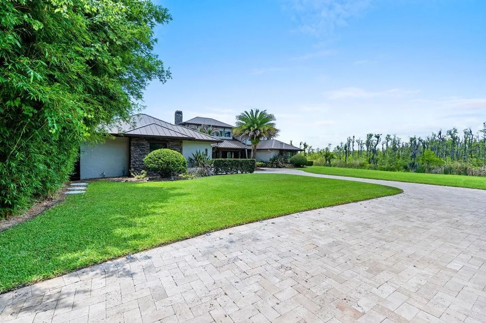 9226 CHARLES E LIMPUS ROAD Orlando, FL 32836