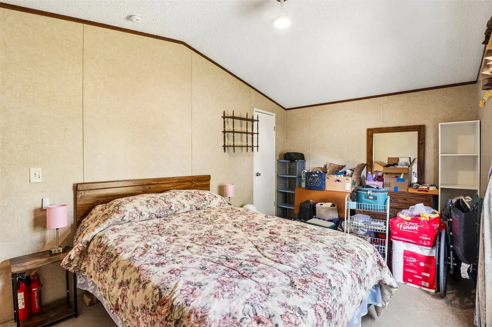 716 W County Road 109 Road Leesville, TX 78122