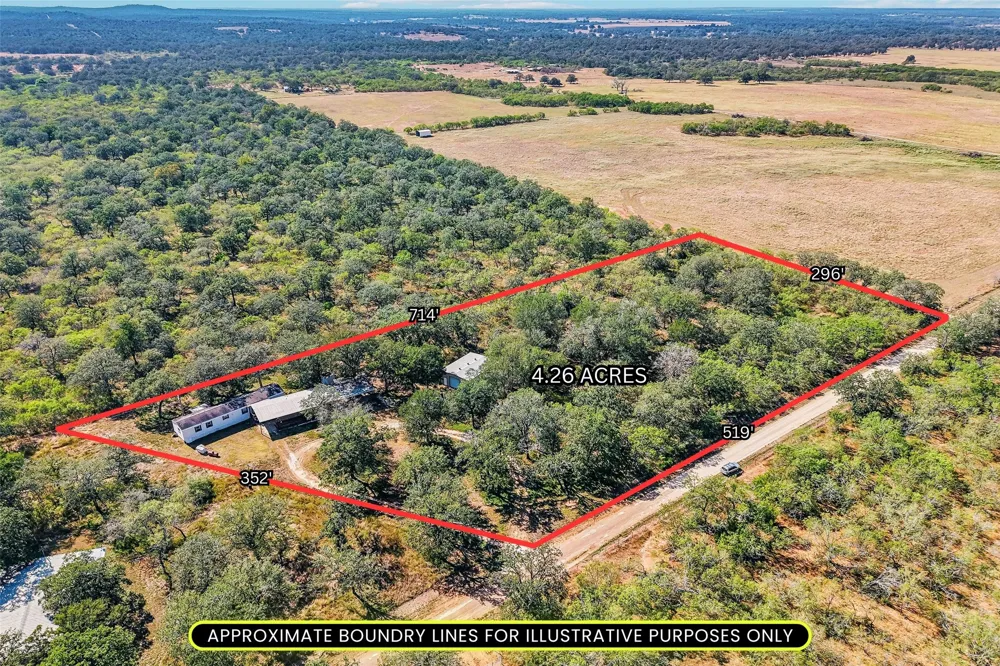 716 W County Road 109 Road Leesville, TX 78122