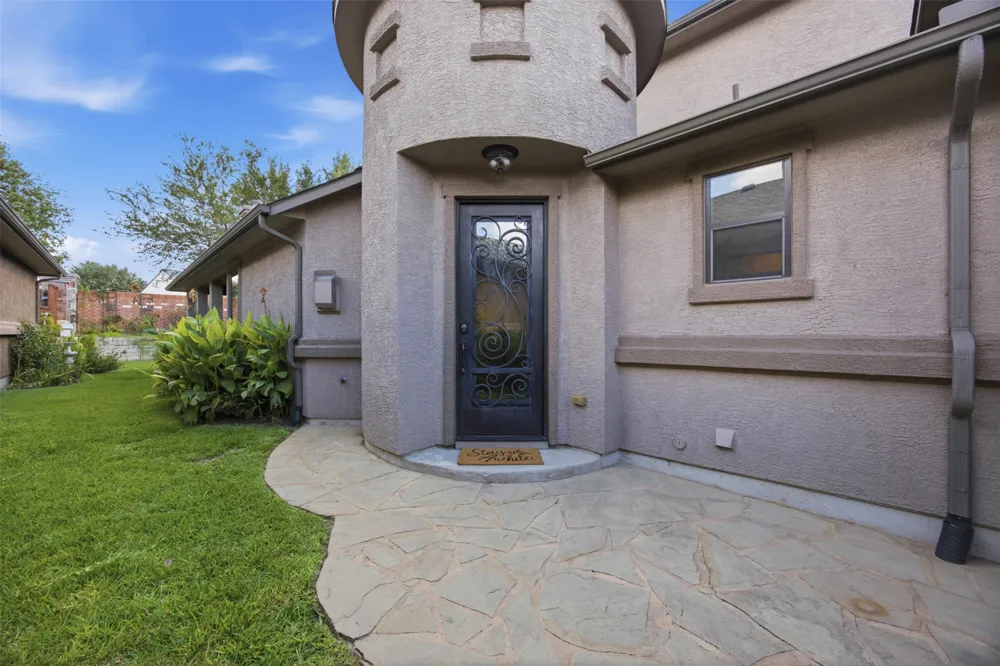 4332 Teravista Club Drive #9 Round Rock, TX 78665