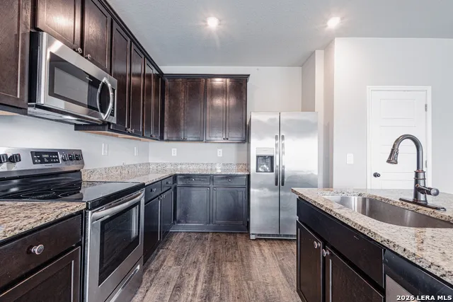 3424 SKY PL Seguin, TX 78155