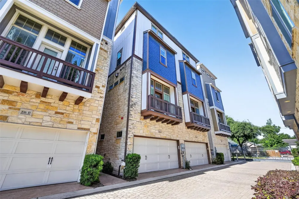 816 Yale Street #C Houston, TX 77007