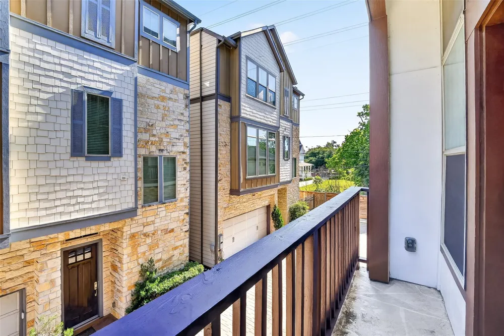 816 Yale Street #C Houston, TX 77007