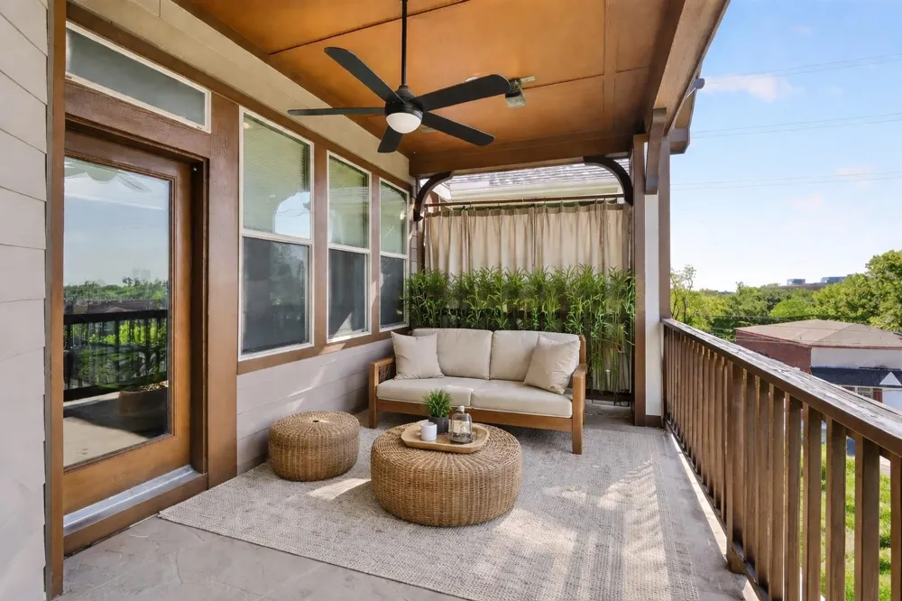 816 Yale Street #C Houston, TX 77007