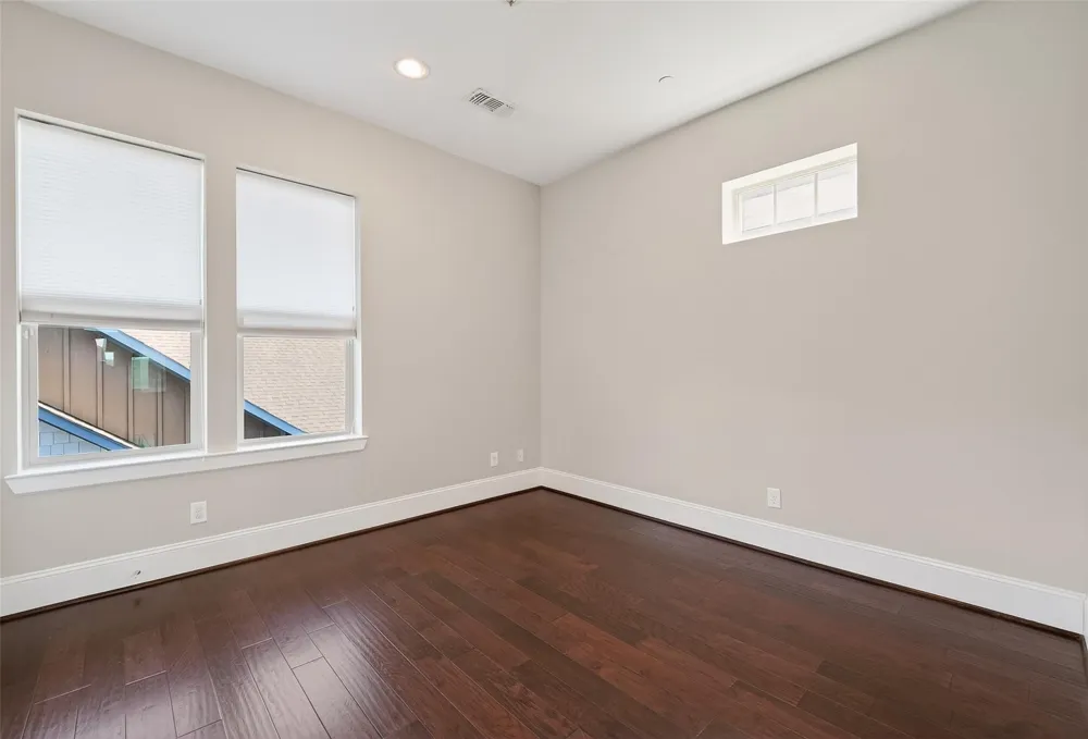 816 Yale Street #C Houston, TX 77007