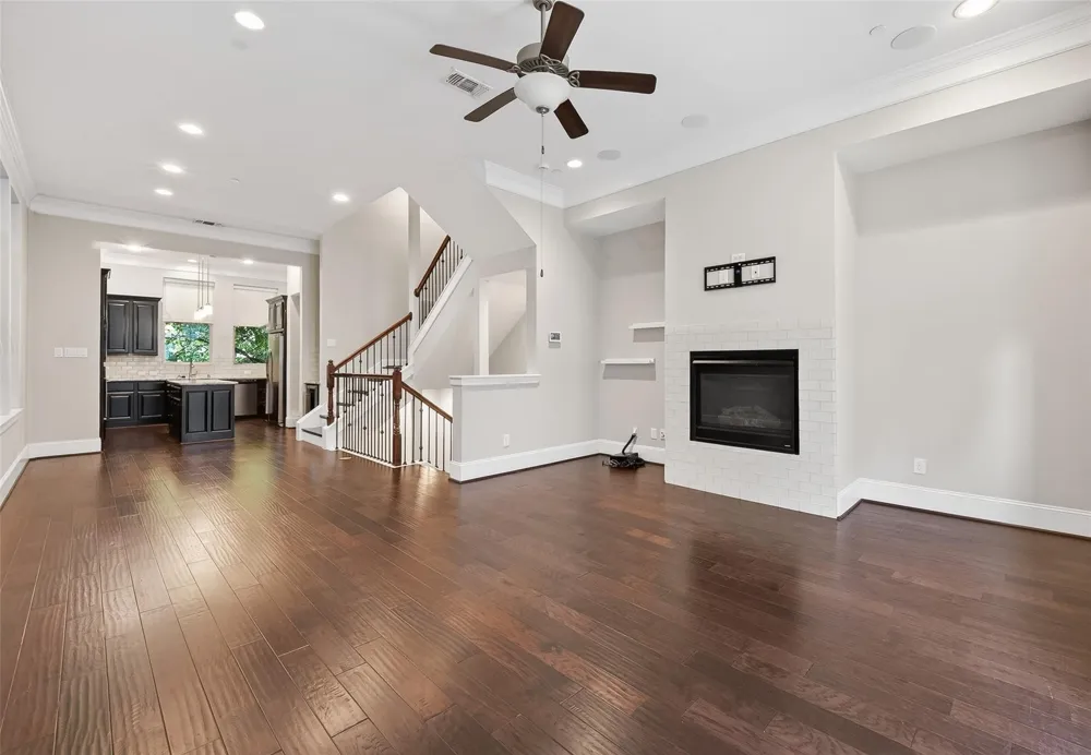 816 Yale Street #C Houston, TX 77007