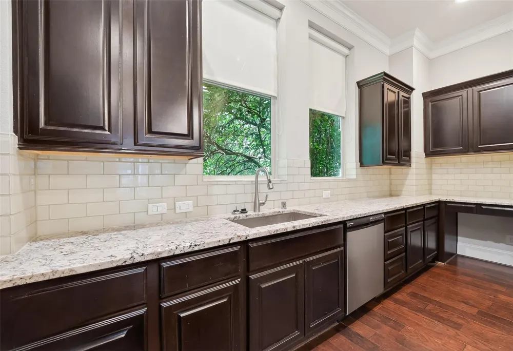 816 Yale Street #C Houston, TX 77007