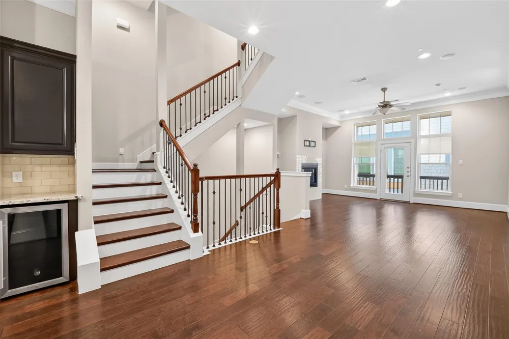 816 Yale Street #C Houston, TX 77007