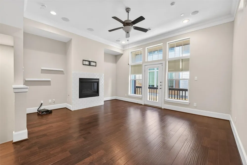 816 Yale Street #C Houston, TX 77007