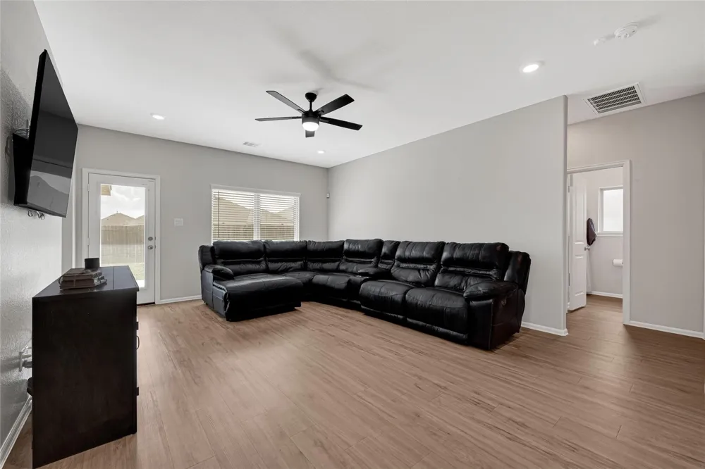 9830 Kingston Liberty Lane Baytown, TX 77521