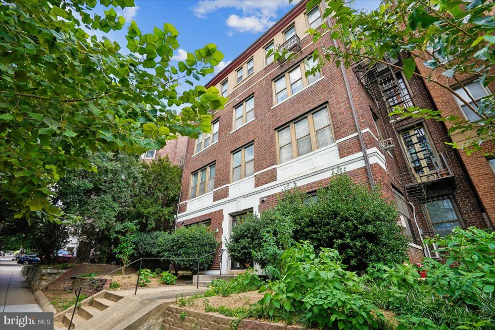 1919 19TH STREET NW #104 Washington, DC 20009