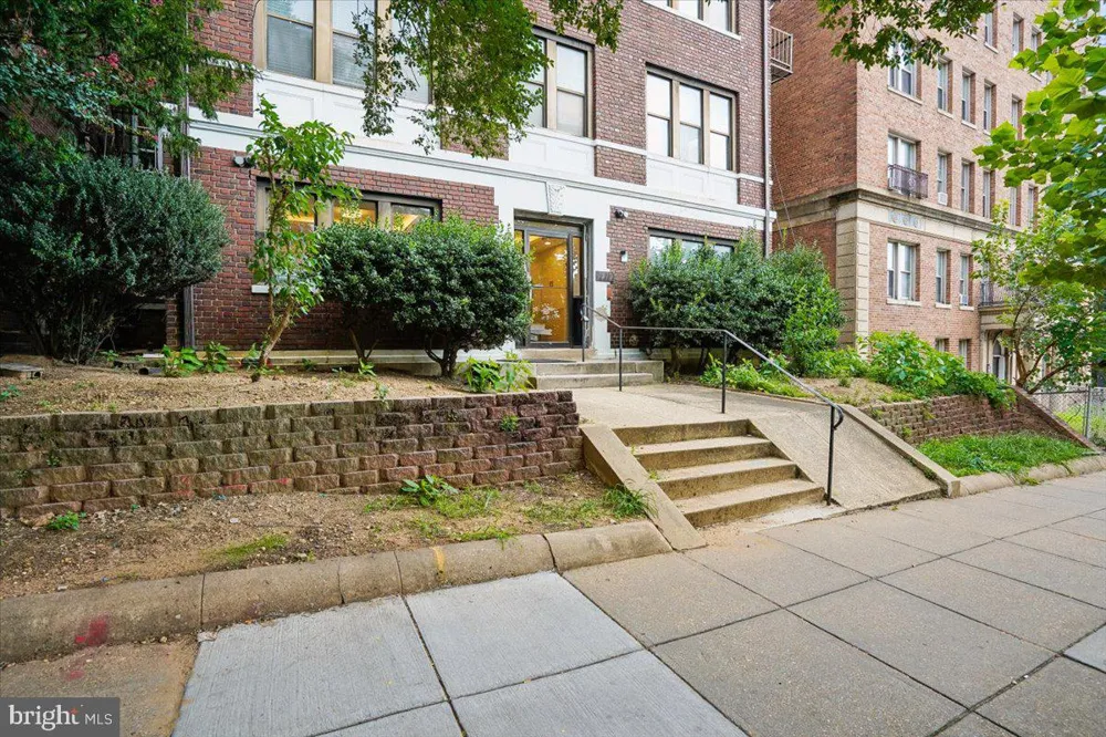 1919 19TH STREET NW #104 Washington, DC 20009
