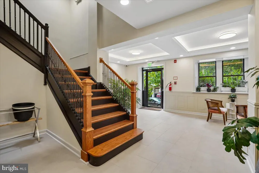 1919 19TH STREET NW #104 Washington, DC 20009