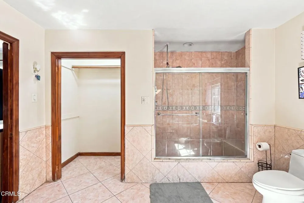 144 Backus Avenue Pasadena, CA 91107