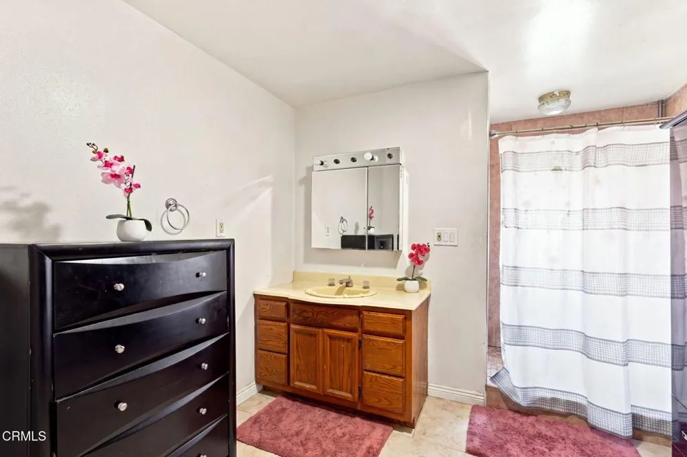 144 Backus Avenue Pasadena, CA 91107