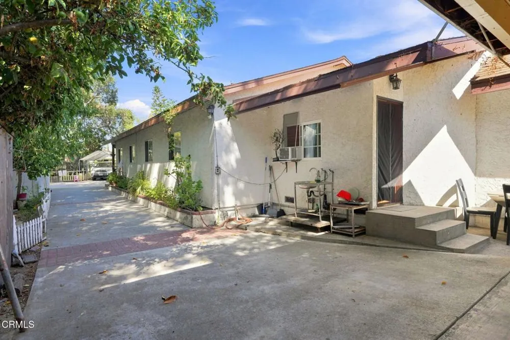144 Backus Avenue Pasadena, CA 91107