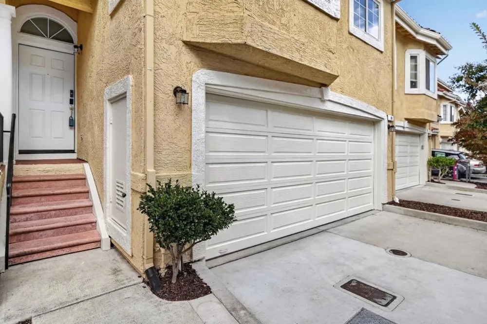18 Tyrella Court Mountain View, CA 94043