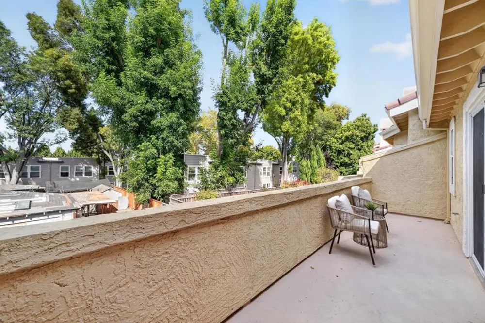 18 Tyrella Court Mountain View, CA 94043