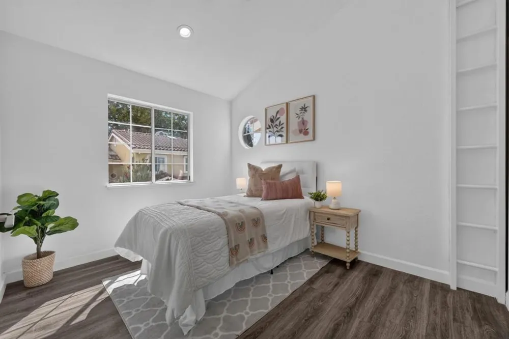 18 Tyrella Court Mountain View, CA 94043