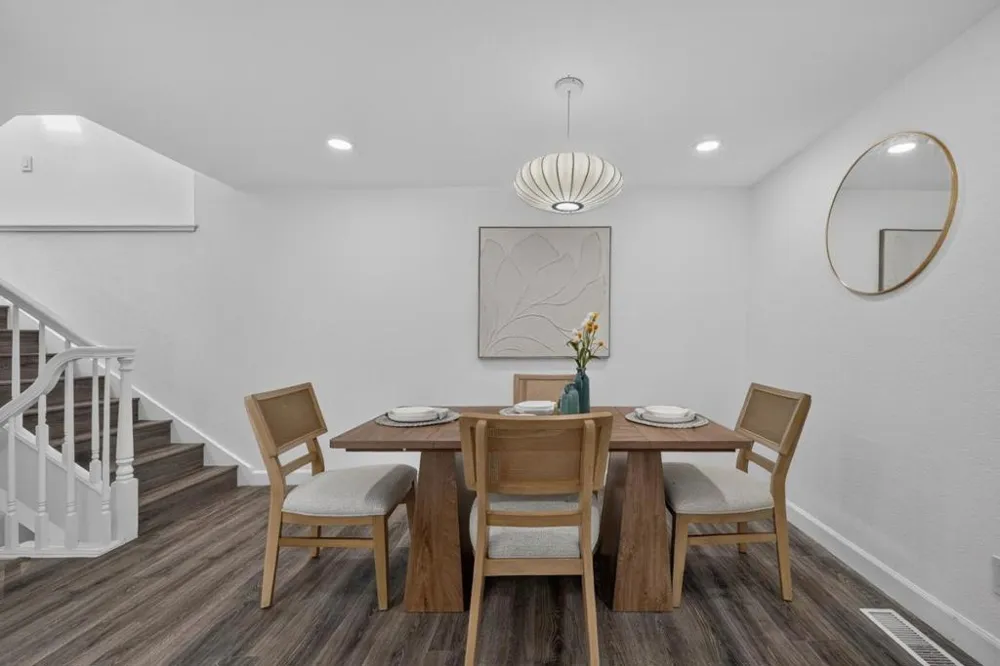 18 Tyrella Court Mountain View, CA 94043