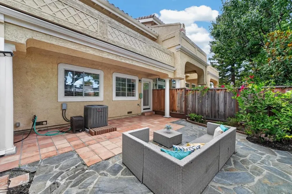 18 Tyrella Court Mountain View, CA 94043
