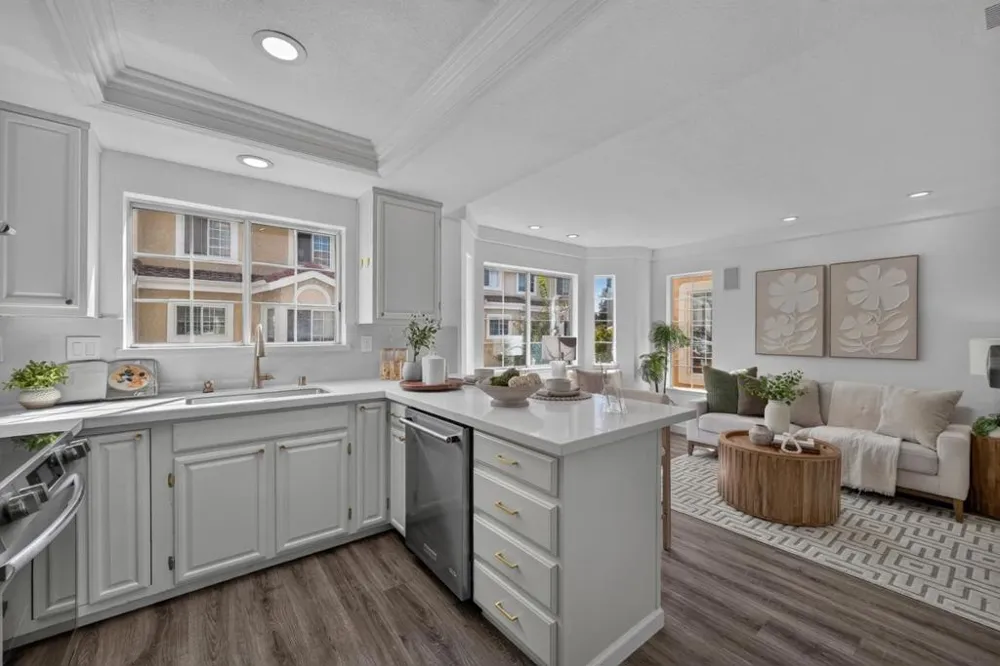 18 Tyrella Court Mountain View, CA 94043