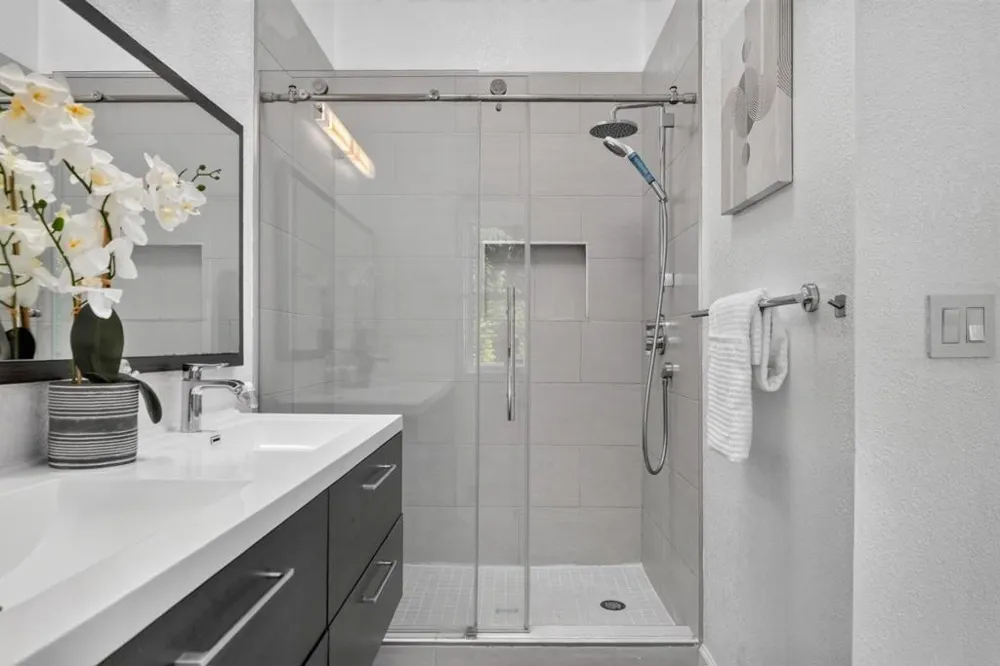 18 Tyrella Court Mountain View, CA 94043