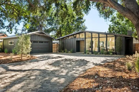 1795 Estates Way