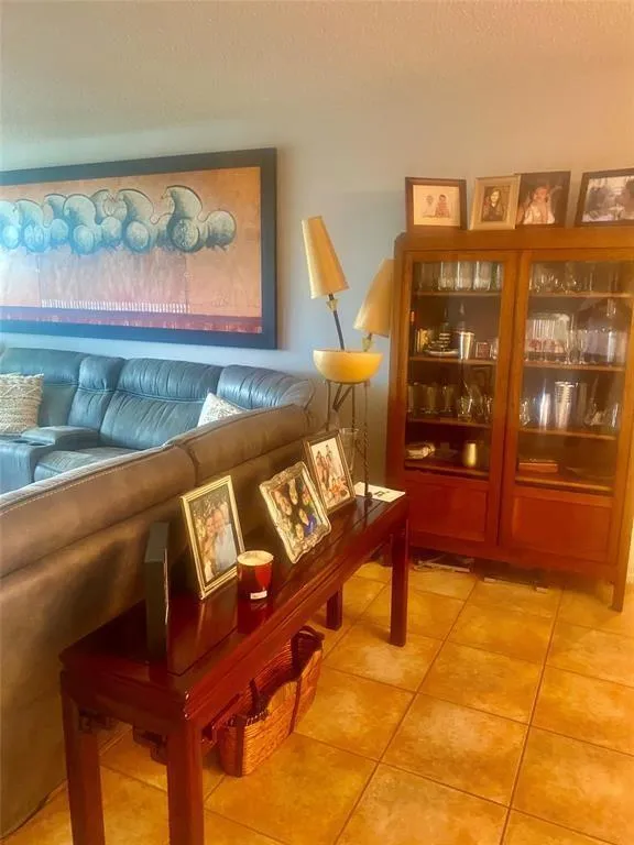 802 Cypress Grove Lane #408 Pompano Beach, FL 33069