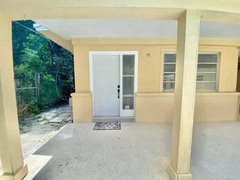 660 NE 34th Court #3