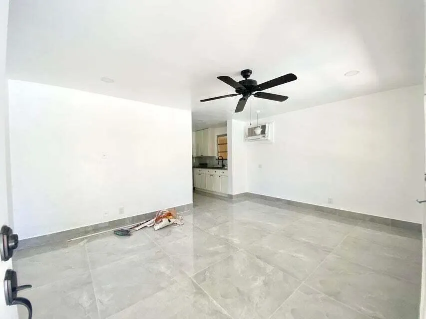 660 NE 34th Court #3 Oakland Park, FL 33334