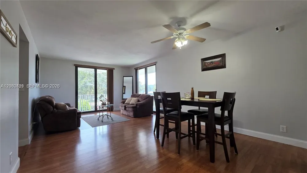 901 Hillcrest Dr #215 Hollywood, FL 33021