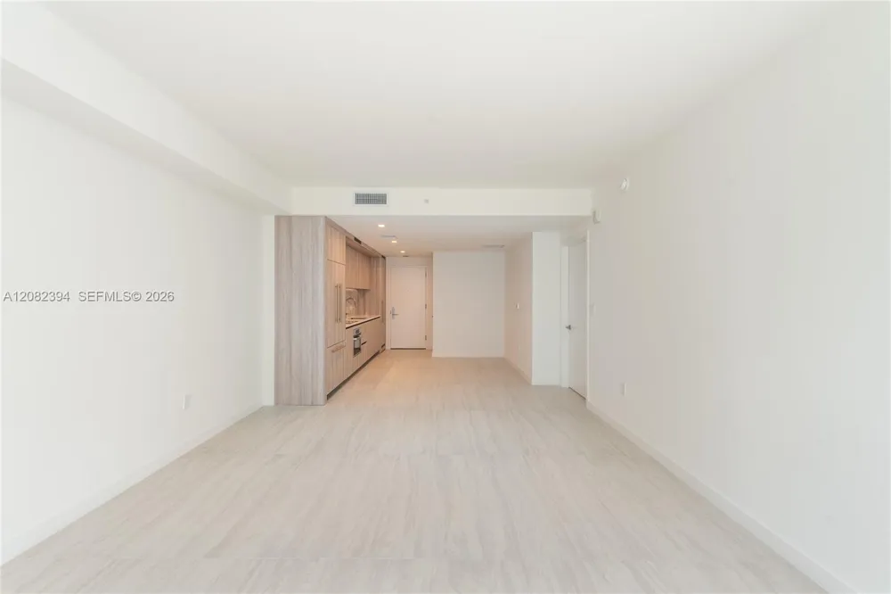 77 SE 5th Street #3908 Miami, FL 33131