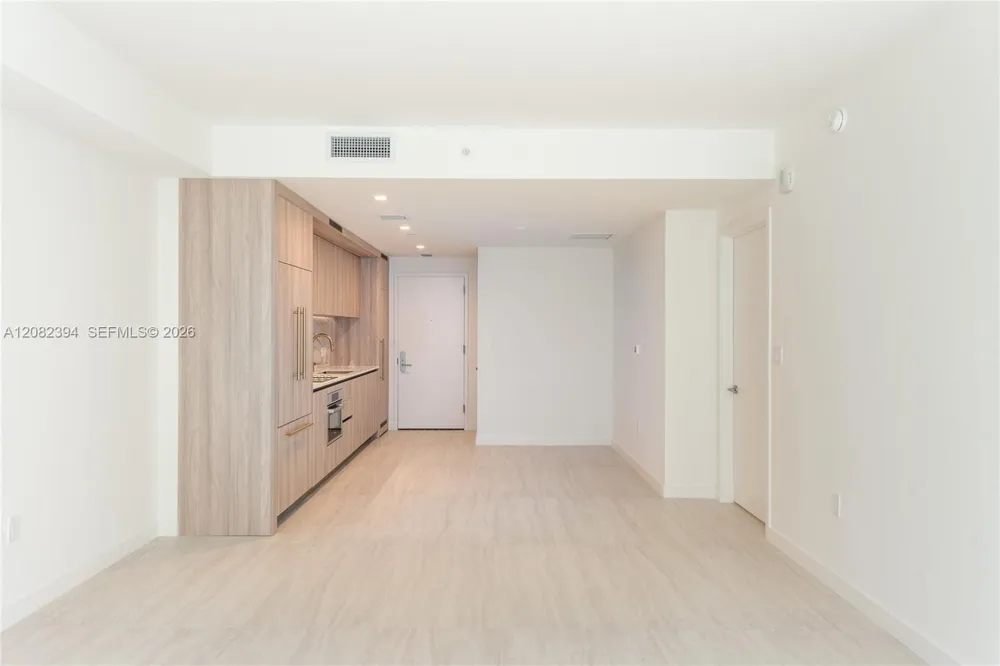 77 SE 5th Street #3908 Miami, FL 33131