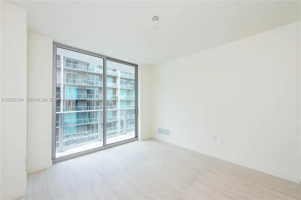 77 SE 5th Street #3908 Miami, FL 33131