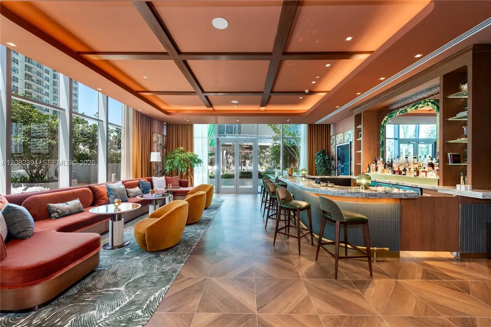 77 SE 5th Street #3908 Miami, FL 33131