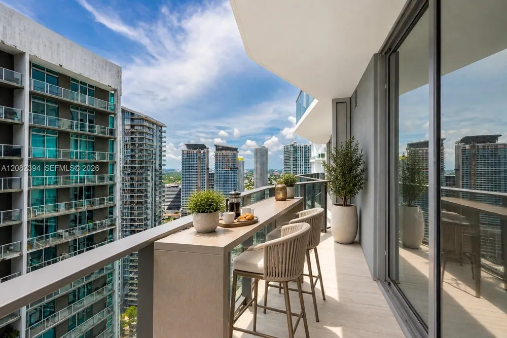77 SE 5th Street #3908 Miami, FL 33131