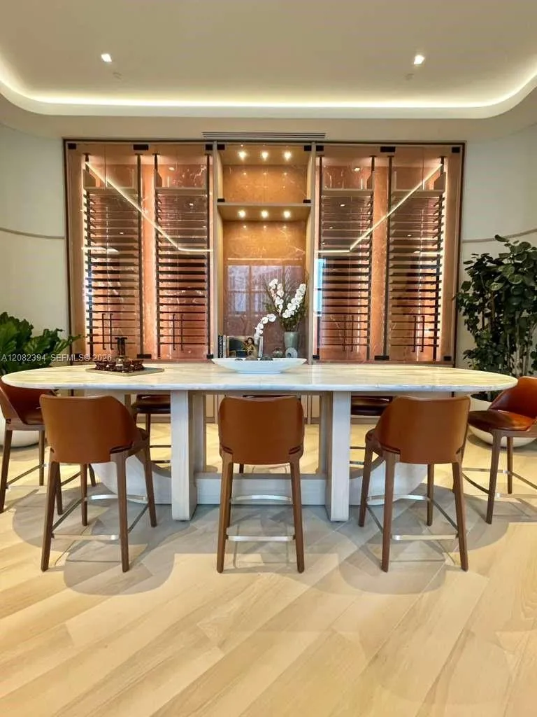 77 SE 5th Street #3908 Miami, FL 33131